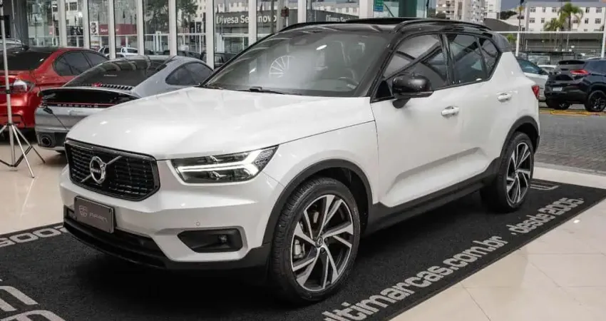 VOLVO XC40 T5 R-DESIGN 2.0T 252CV C/TETO AUT./2019