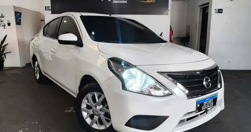 Nissan Versa Flex Automático