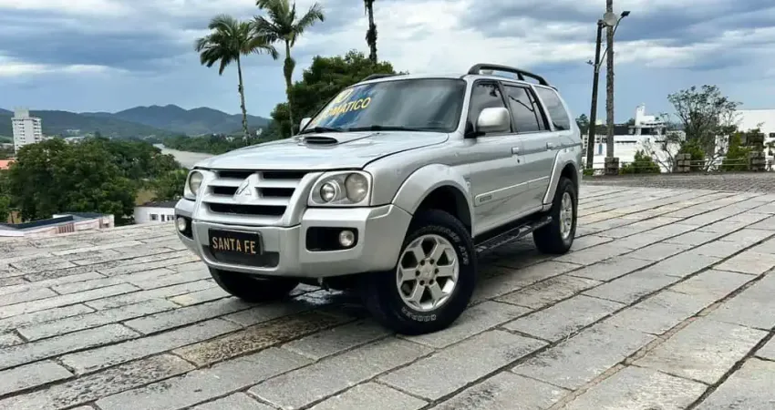 Mitsubishi Pajero MC/ FLEX - Prata - 2010/2010