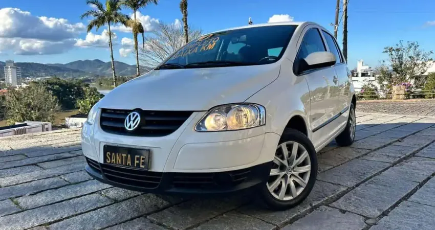 Volkswagen Fox 1.0 - Branca - 2009/2010