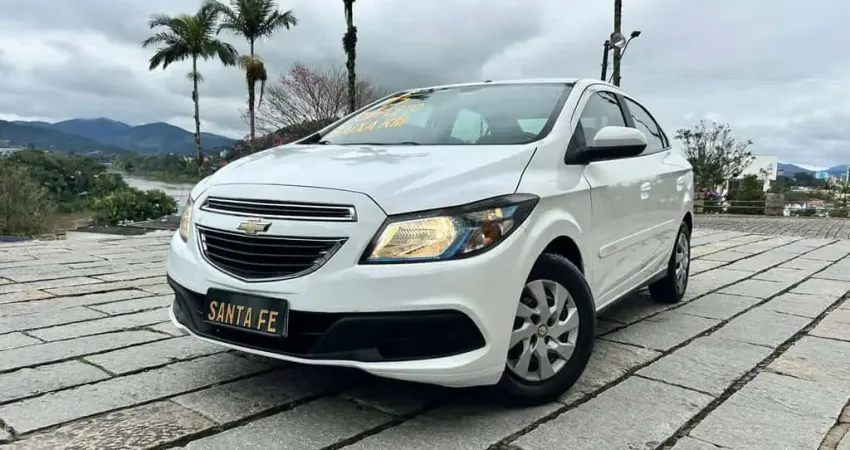 Chevrolet Prisma 1.4MT LT - Branca - 2014/2015