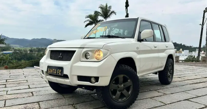 Mitsubishi Pajero TR4 MC - Branca - 2007/2007