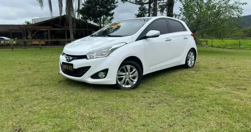 Hyundai HB20 1.6 PREM  - Branca - 2014/2015