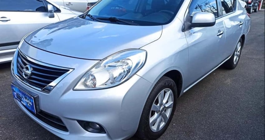 NISSAN NISSAN VERSA 16SL FLEX 2013