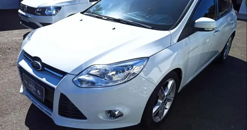 FORD FOCUS 2.0 SE 16V FLEX 4P POWERSHIFT 2015