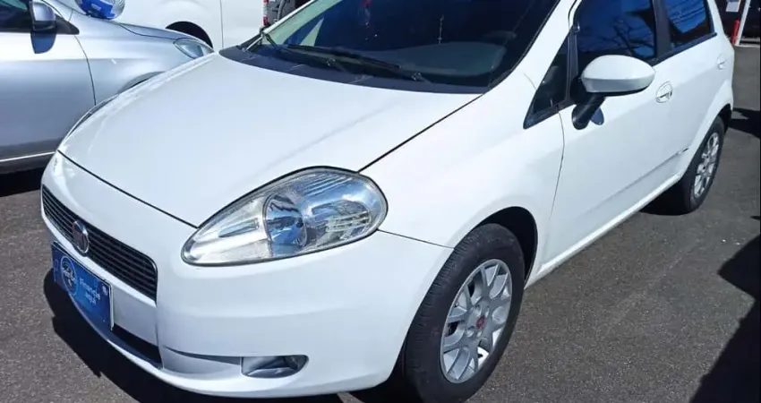 FIAT PUNTO HLX 1.8 8V 4P 2010