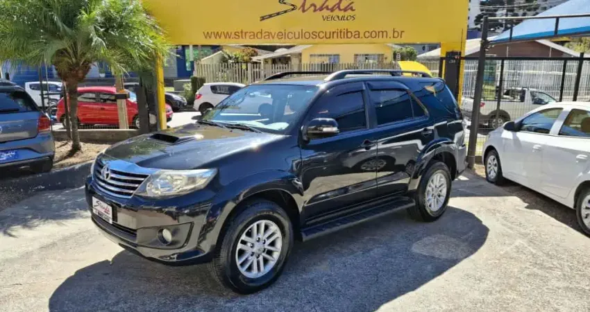 TOYOTA HILUX SW4 3.0 SRV 4X4 7 LUGARES 16V TURBO INTERCOOLER DIESEL 4P AUTOMÁTICO