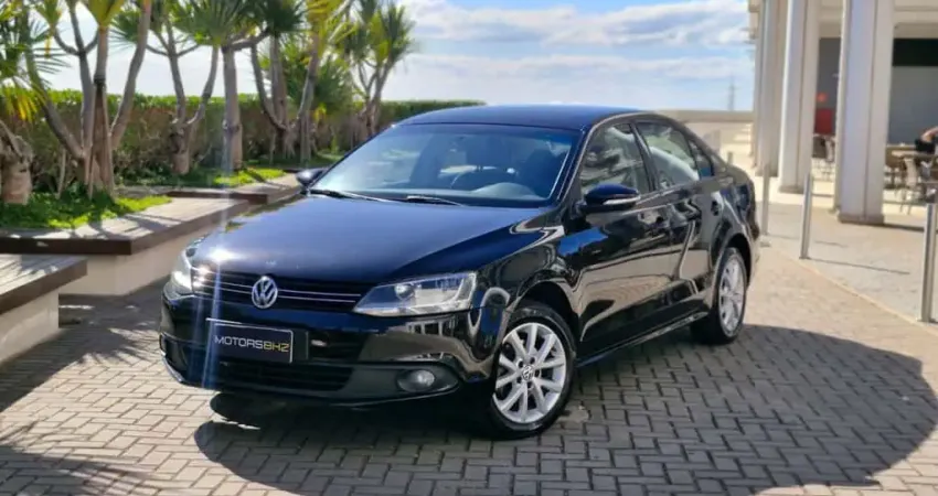 Volkswagen Jetta 2014 2.0 comfortline flex 4p tiptronic
