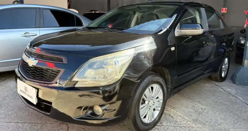 Chevrolet Cobalt LTZ 1.8 Automático 2013 – Conforto, Espaço e Praticidade para o Dia a Dia