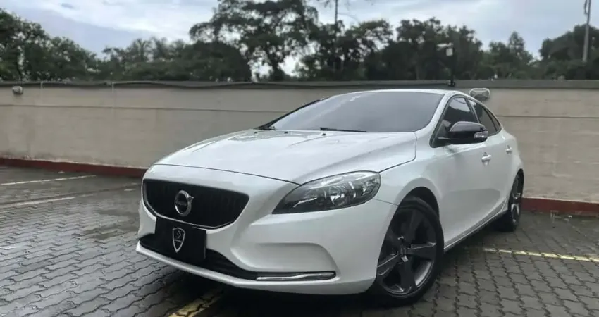 Volvo V40 2018 2.0 t4 kinetic gasolina 4p automático
