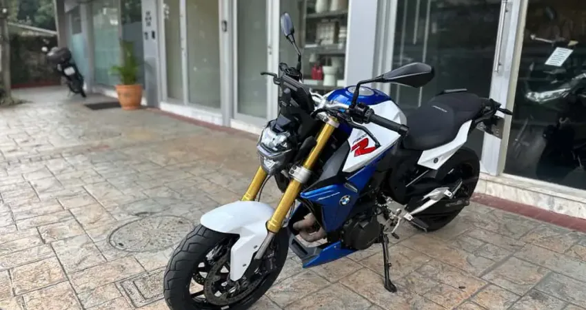 BMW F 900 R Sport Plus