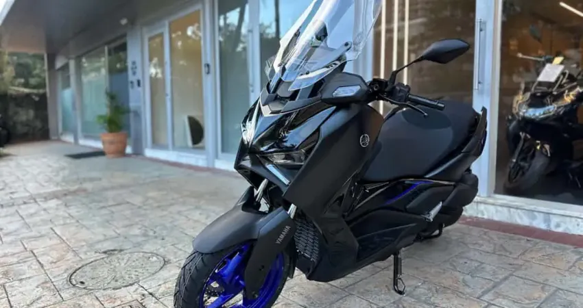 YAMAHA XMAX CONNECTED