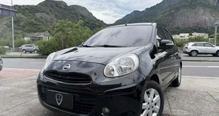 Nissan March 2014 1.6 sv 16v flex 4p manual