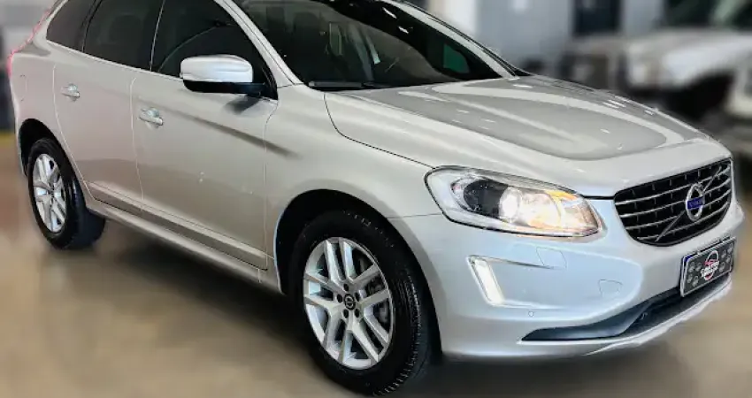 Volvo XC60 2.0 T5 Momentum - Teto Solar - 8 marchas - Periciado - Revisado - Carro mais segurdo do m