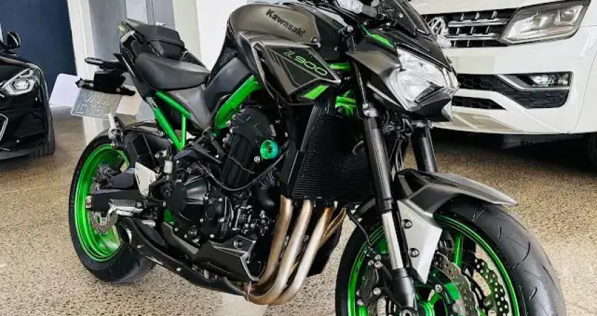 Kawasaki Z900 - Apenas 3600km - Pneus novos - Escape esportivo (Acompanha o original)