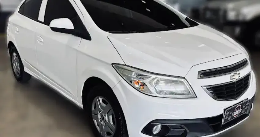 Onix 1.0 LT - NAO TEM AR CONDICIONADO - Pneus novos - Revisado - Periciado - Abaixo da Fipe