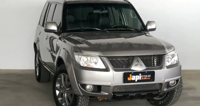 Pajero TR4 4x2 2013
