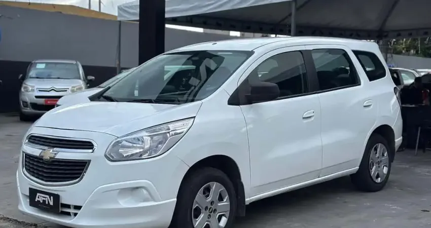 CHEVROLET SPIN 1.8L MT LT 2016