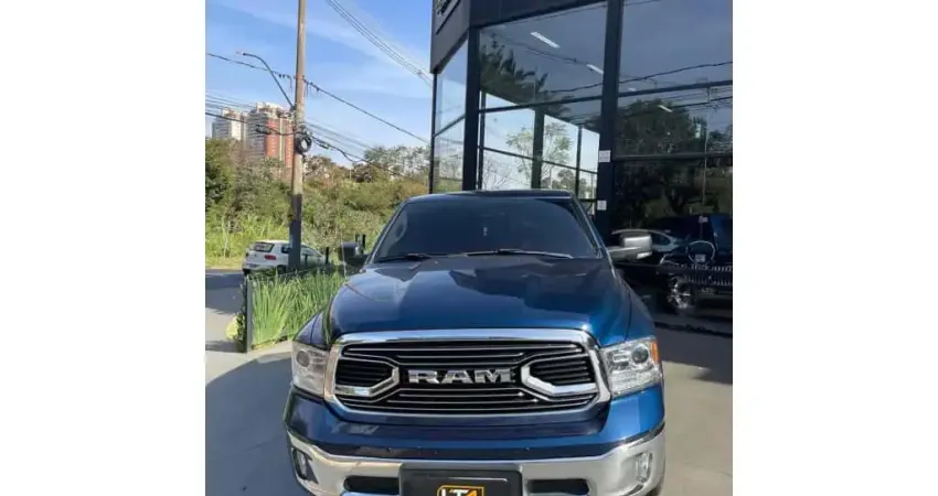 Ram Classic 2023 5.7 v8 gasolina laramie cd 4x4 automático