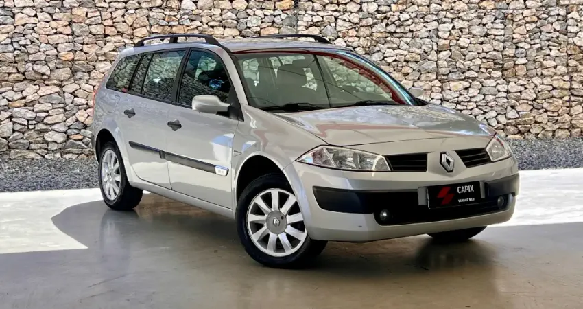Megane Grand tour 1.6 8v 2011 manual completa!pneus novos,perícia aprovada!