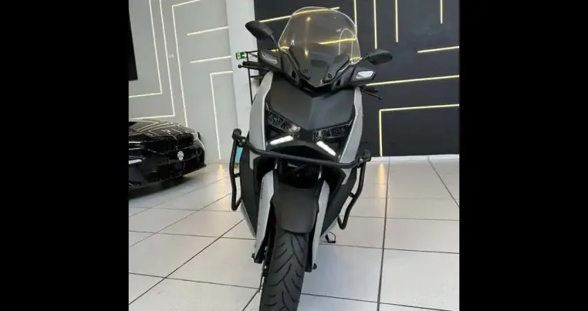 YAMAHA XMAX 250 CONNECTED 