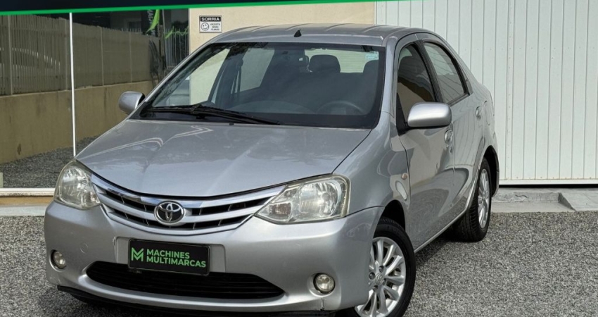 ETIOS SEDAN 1,5 XLS TOP - TROCO E FINANCIO