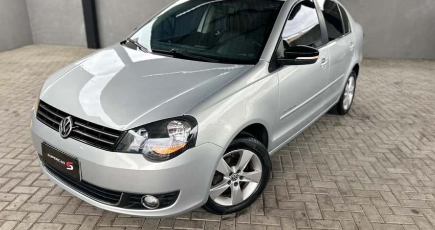 VOLKSWAGEN POLO SEDAN 1.6 COMFOR 2014