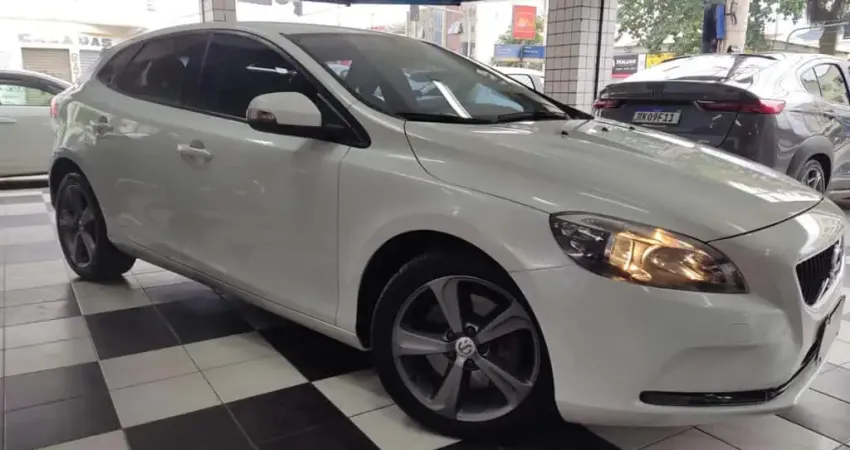 Volvo V40 2018 2.0 t4 kinetic gasolina 4p automático