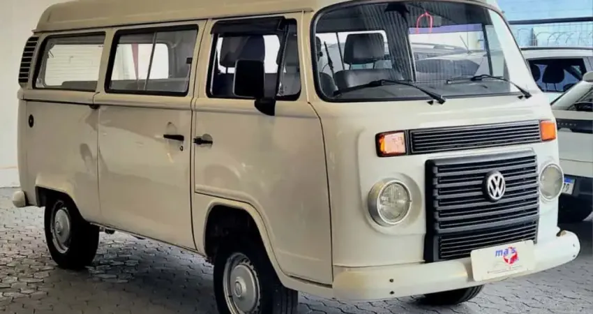 Volkswagen Kombi 2013 1.4 mi std lotação 8v flex 3p manual