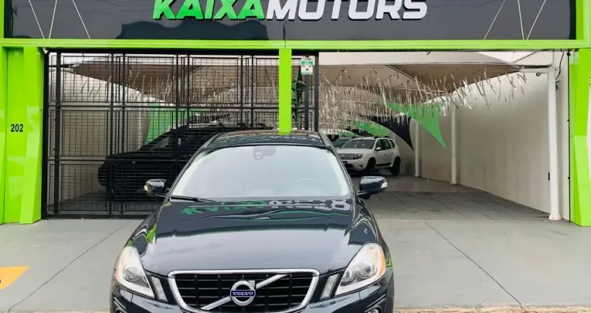 VOLVO COM TETO