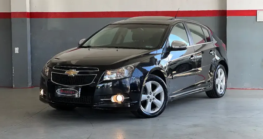 Cruze Hatch LTZ Automático 2014 - Teto solar + baixo KM - Impecável
