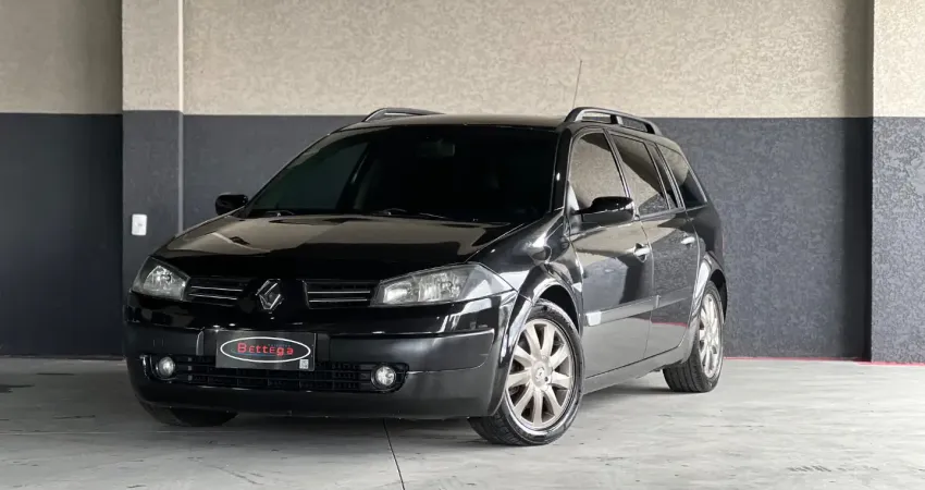 Megane Grand Tour 1.6 2011 | Completa | Legalizada Rebaixada 