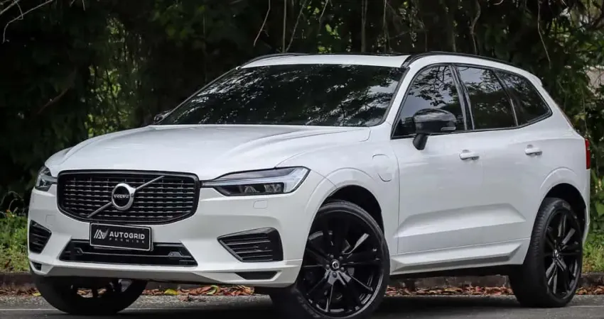 Volvo XC60 T8 R-DESIGN - Branca - 2021/2021