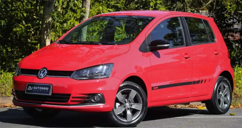 Volkswagen Fox  1.6 MI RUN 8V  - Vermelha - 2017/2017