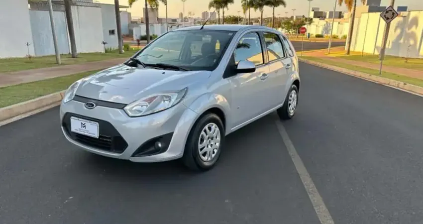 FORD FIESTA 1.0 ROCAM HATCH 8V FLEX 4P MANUAL