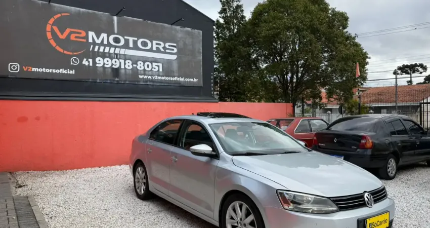 VW/JETTA COMFORTLINE 2.0 2013 AT COM TETO SOLAR!! 