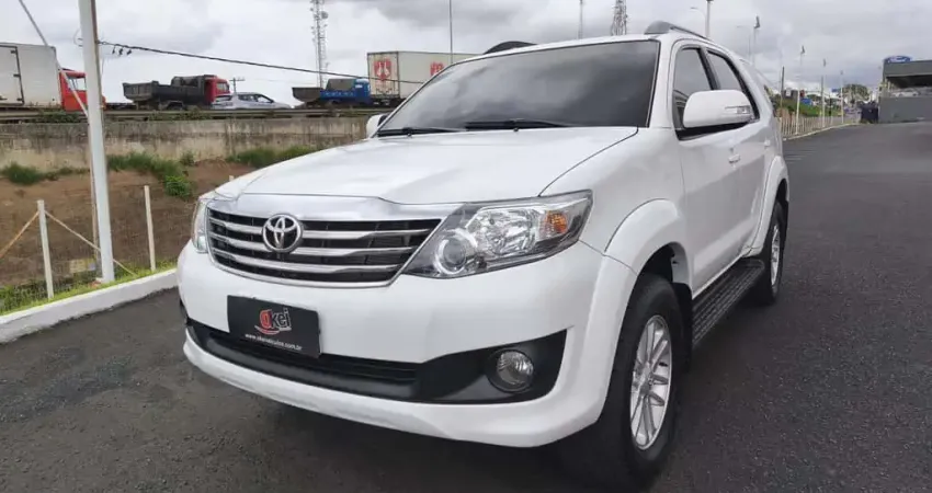 Toyota Hilux sw4 2015 2.7 sr 7 lugares 4x2 16v flex 4p automático