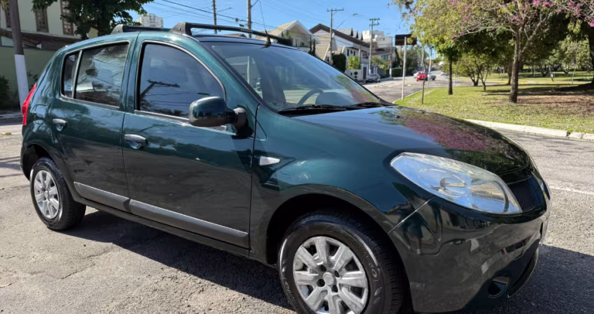Sandero 1.0 Completo 2011