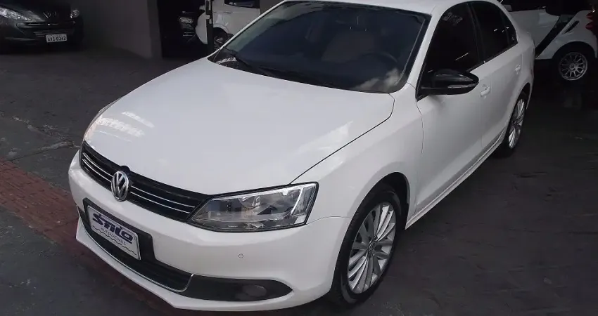 Volkswagen Jetta Highline 2.0 Turbo TSI Automático + Borboleta + Teto Solar 2013/2013 Branco