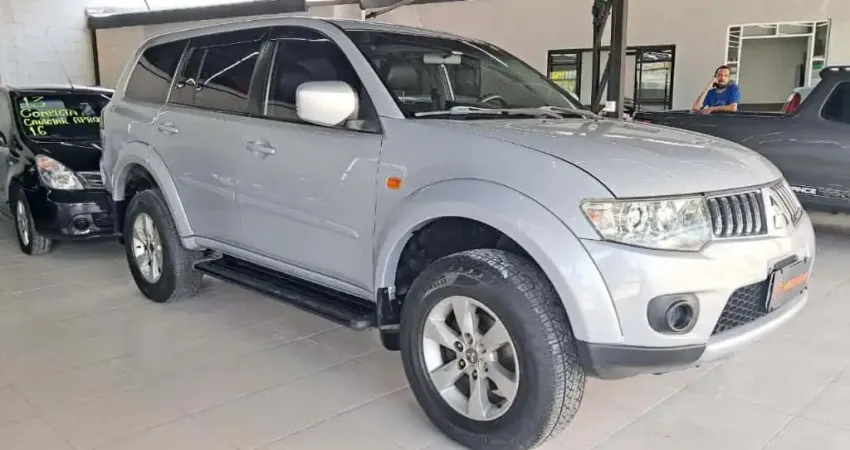 Pajero DAKAR 3.2 4x4 T.I. Dies. 5p Aut.