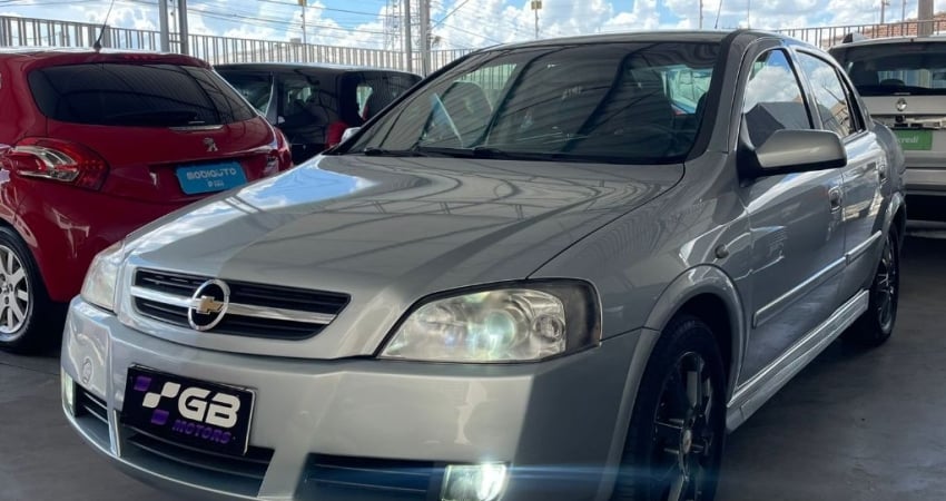 ASTRA SEDAN EM ÓTIMO ESTADO DE CONSERVAÇÃO