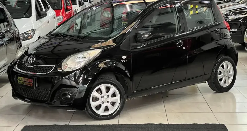 Compacto, econômico e fácil de estacionar, ideal para o dia a dia urbano com ótimo custo-benefício!