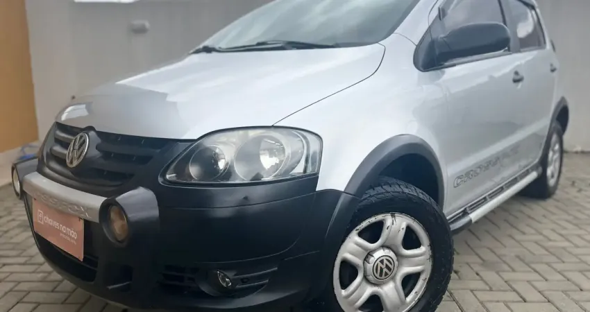 CROSS FOX com baixa kilometragem, veículo em excelente estado, vale a pena conferir!