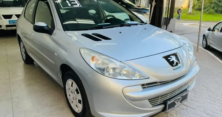  Peugeot 207 Hatch XR 1.4 8V (flex) 4p 2013