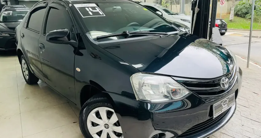Toyota Etios Sedan X 1.5 (Flex) 2014