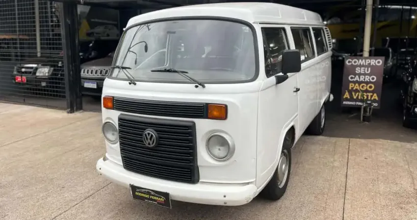 VOLKSWAGEN KOMBI 2011
