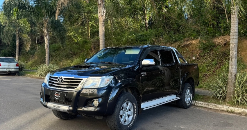 HILUX SRV D4x4 3.0 AUTOMÁTICA 2013
