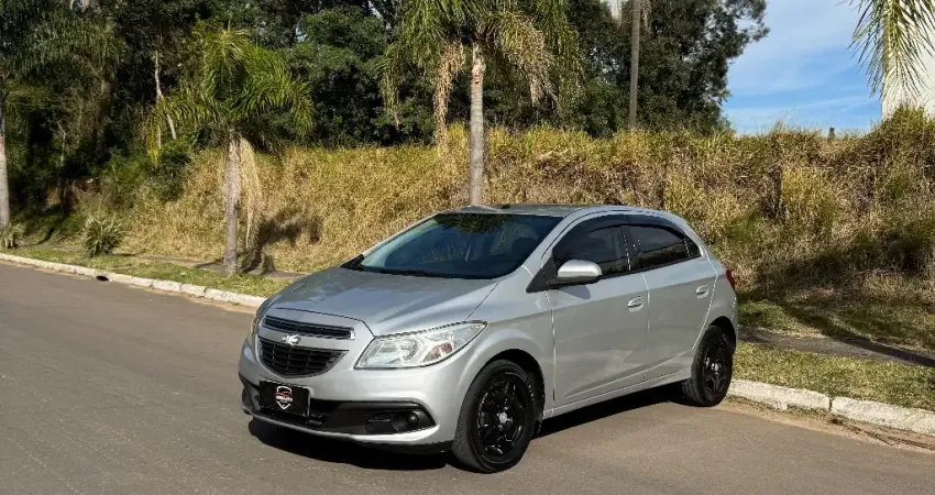 CHEVROLET ONIX LT 1.0 ANO 2013