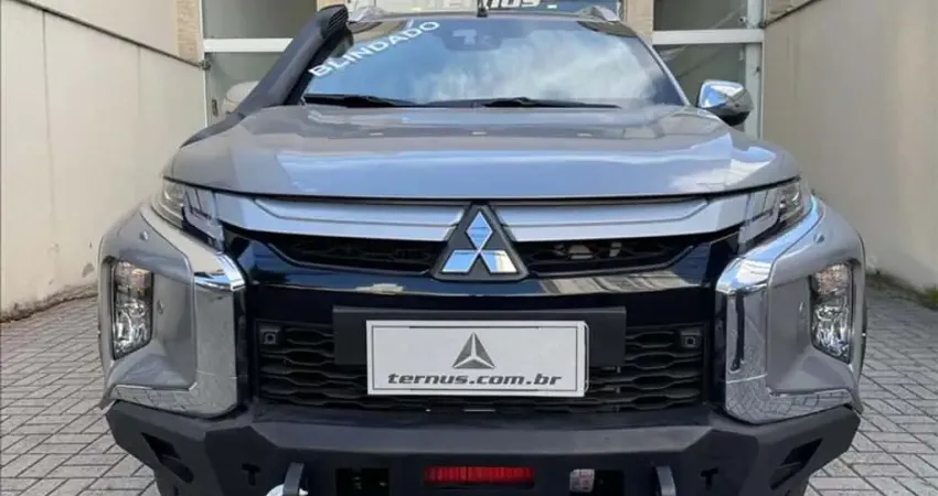 MITSUBISHI L200 TRITON 2.4 16V Turbo Sport Hpe-s CD 4X4 - 2022/2023