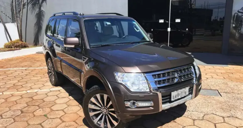 Mitsubishi PAJERO FULL 3.2 HPE 4X4 16V TURBO INTERCOOLER DIESEL 4P AUTOMÁTICO